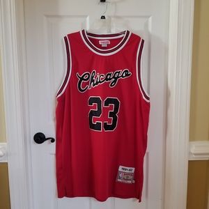 MICHAEL JORDAN #23 Mitchell and Ness Jersey